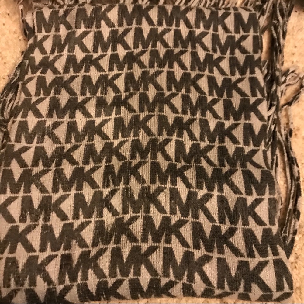 Michael Kors scarf